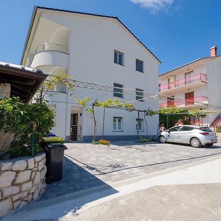 לופאר Apartments Zorka מראה חיצוני תמונה