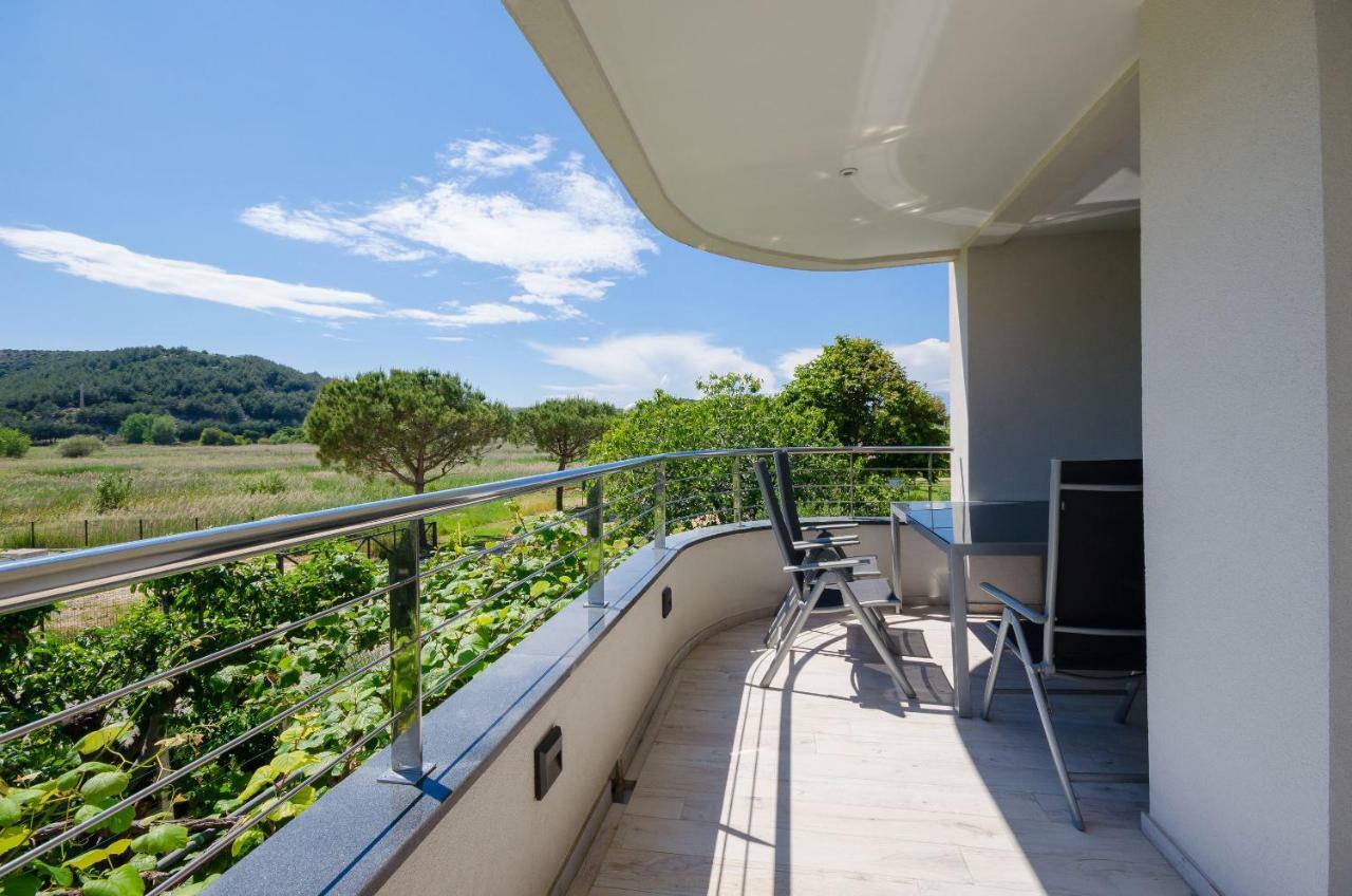לופאר Apartments Zorka מראה חיצוני תמונה