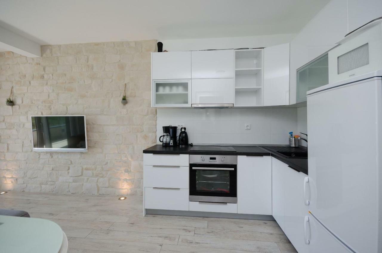 לופאר Apartments Zorka מראה חיצוני תמונה