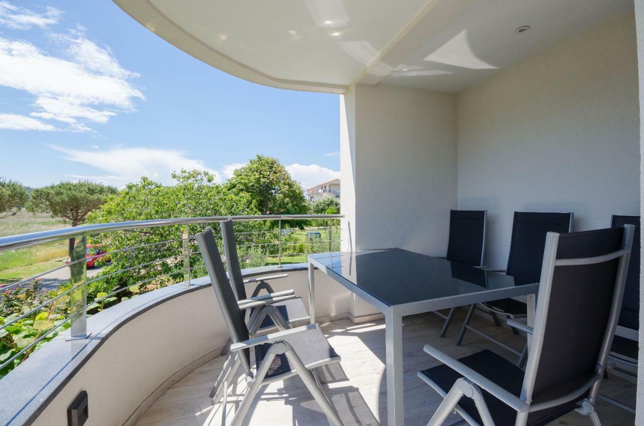 לופאר Apartments Zorka מראה חיצוני תמונה