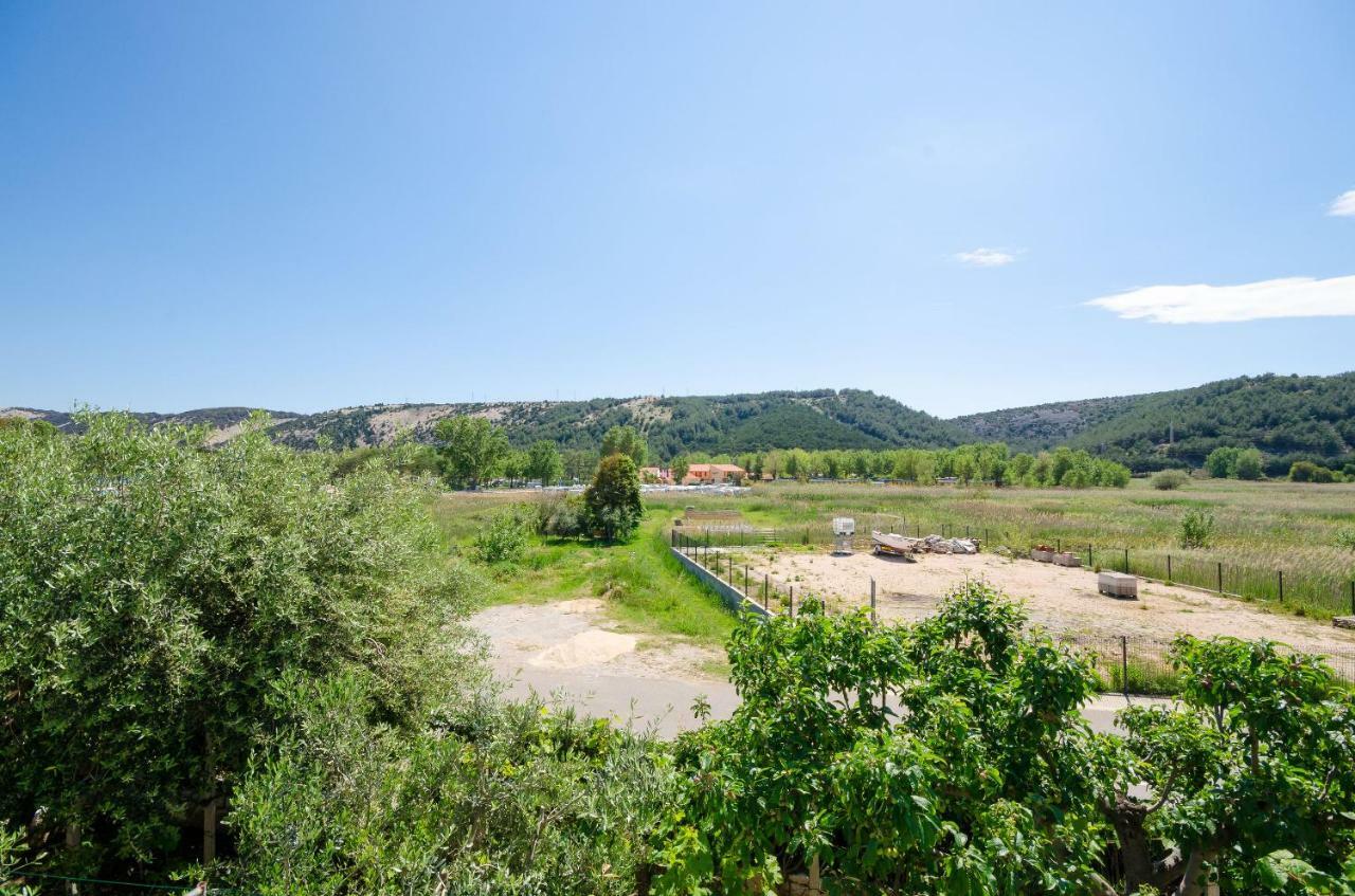 לופאר Apartments Zorka מראה חיצוני תמונה