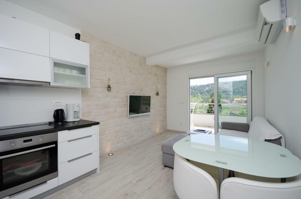 לופאר Apartments Zorka מראה חיצוני תמונה