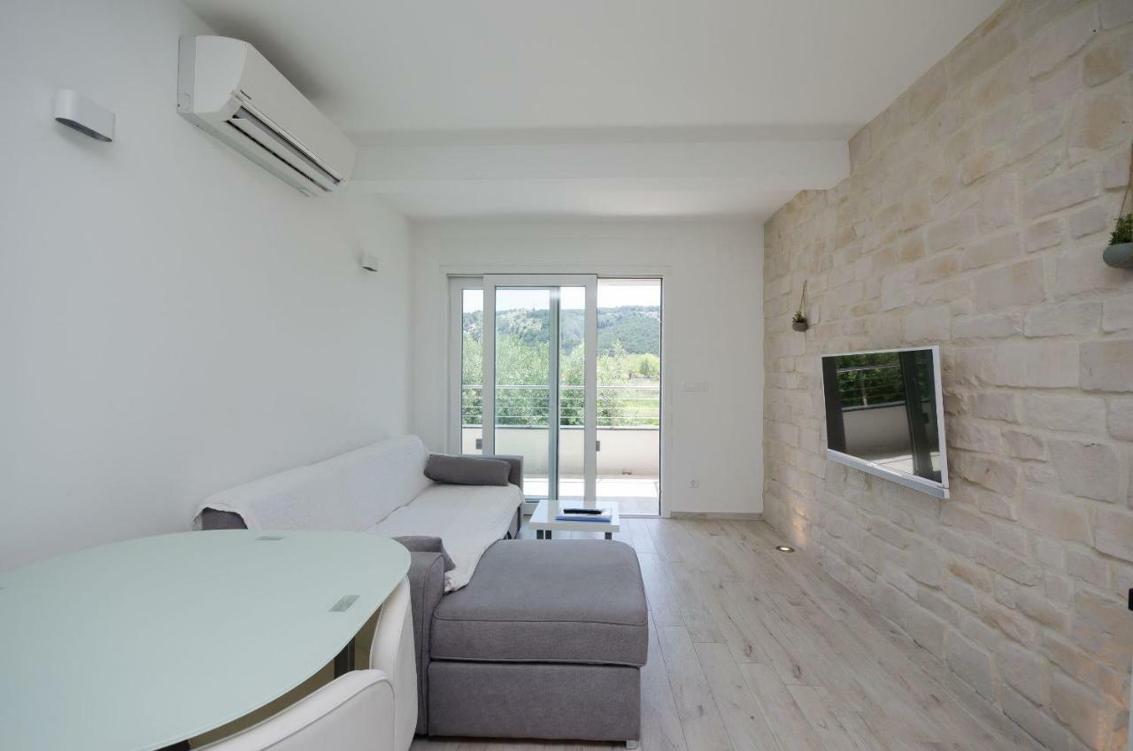 לופאר Apartments Zorka מראה חיצוני תמונה